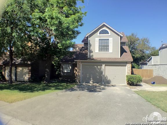 2nd image of 16715 Winding Oak Dr