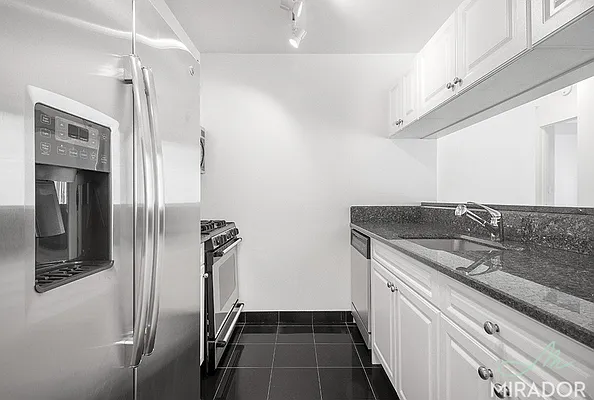 Rented by Mirador Real Estate | media 19