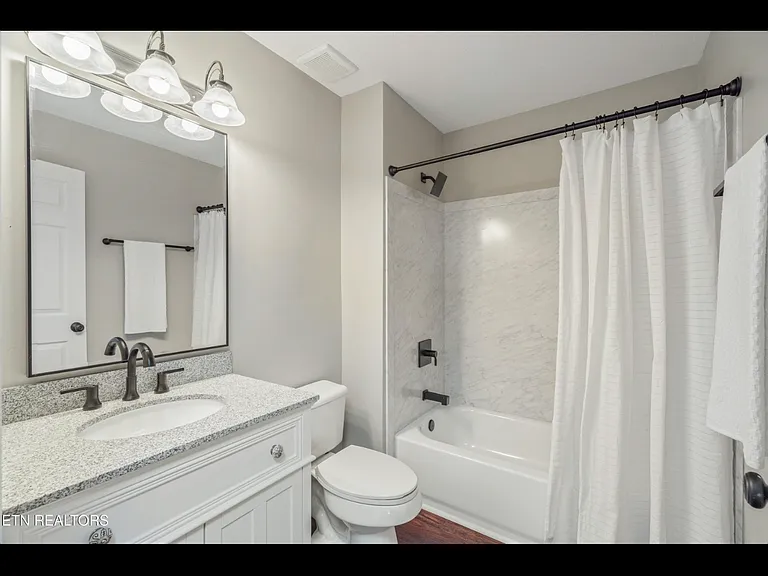 308 Lindder Dr — Photo 10