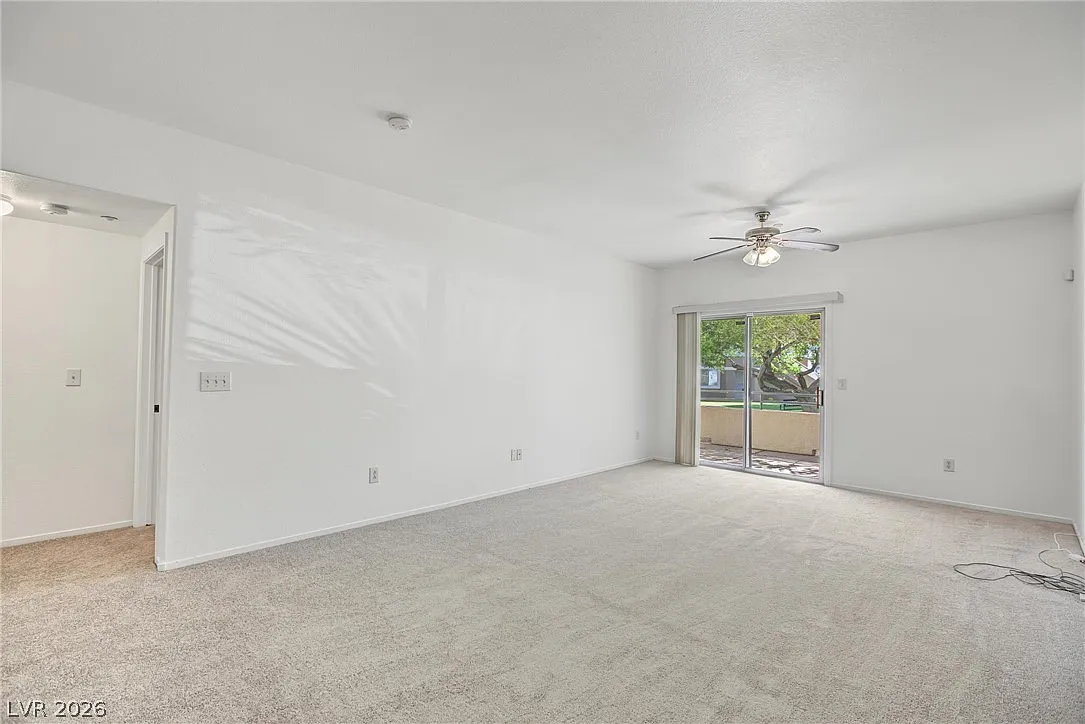 2 bed, 2.0 bath, 1160 sqft, $1,425 — Photo 2