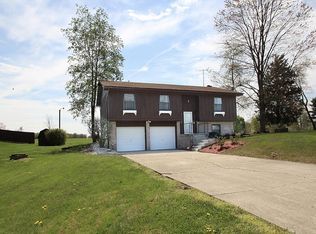2550 Poplar Ridge Dr, Bethel, OH 45106