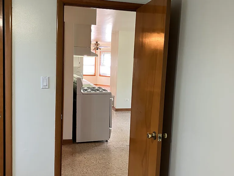 2347 S Oakley Ave #2 — Photo 12