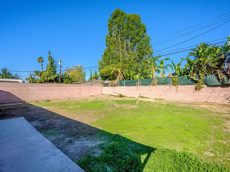 10657 Knapp St — Photo 25