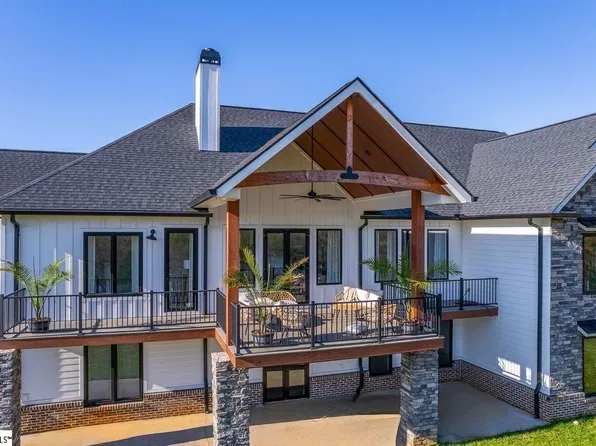 231 Canady Rd, Wellford, SC 29385