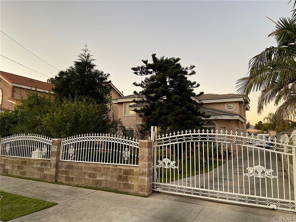 1st image of 11915 Strathern St #B