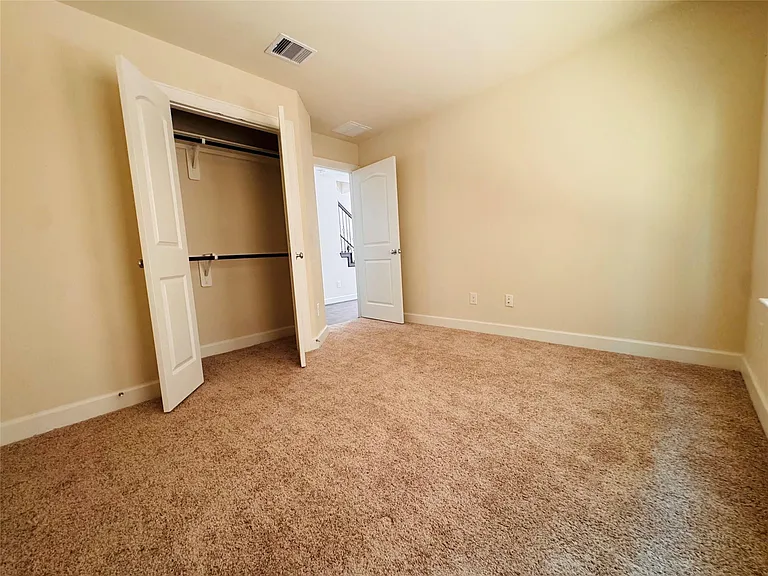 10009 Spring Shadows Park Cir — Photo 20