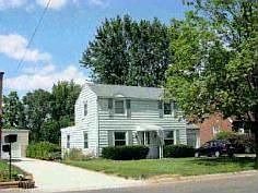 1st image of 2027 E Riverview Ct