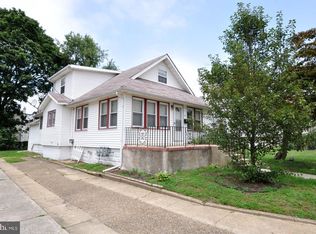 29 8th Ave, Glendora, NJ 08029