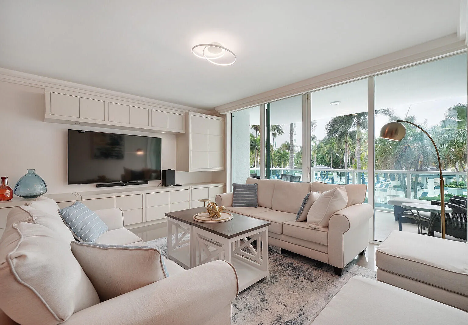1 bed, 2.0 bath, 1580 sqft, $6,750 — Photo 4