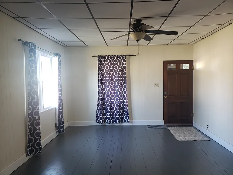 402 Institute St — Photo 12