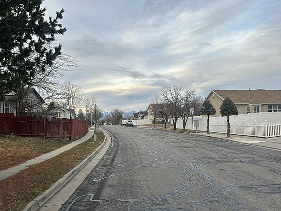 4th image of 5628 S Le Chateau Way