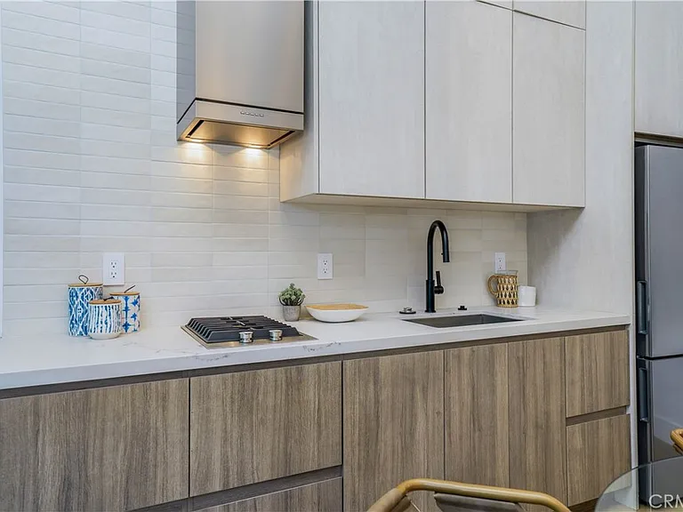 12207 Valleyheart Dr — Photo 40