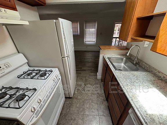 4th image of 1272 Danville Blvd #B
