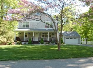 172 Papurah Rd, Fairfield, CT 06825