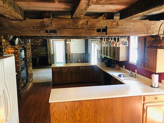 4th image of 5011 Black Oak Dr