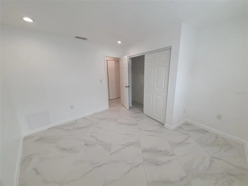 2 bed, 2.0 bath, 1000 sqft, $1,950 — Photo 3