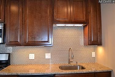 5th image of 6294 Strathallan Dr