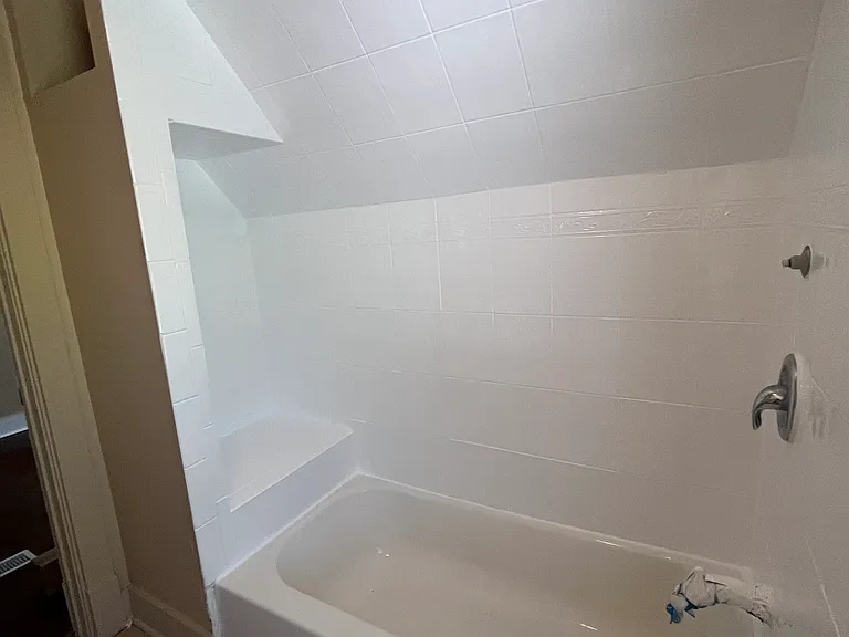 501 S May St — Photo 16