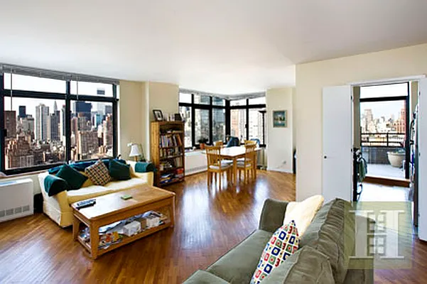 Rented by Halstead Real Estate | media 4