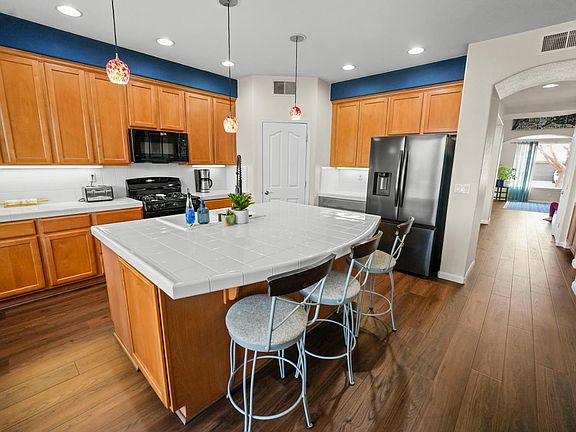 3rd image of 6748 Cherry Ridge Cir
