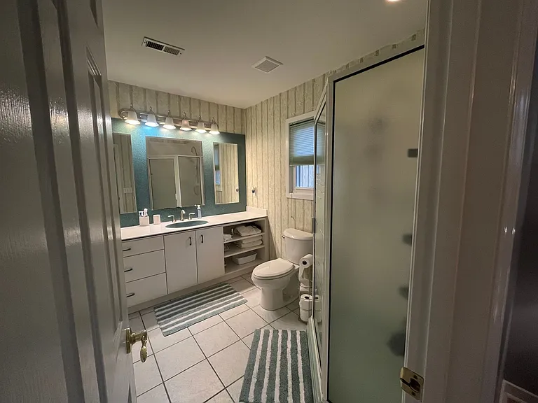 1213 Bayside Cir W — Photo 11