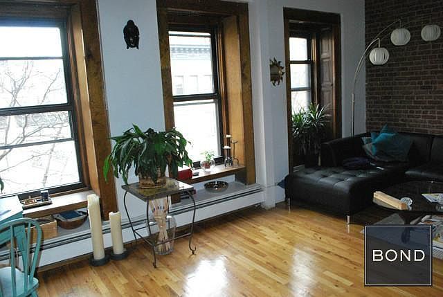2nd image of 60 W 89th St APT 4F