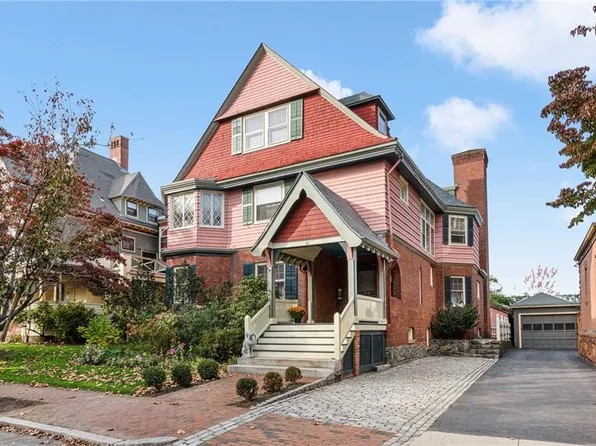 40 Stimson Ave, Providence, RI 02906