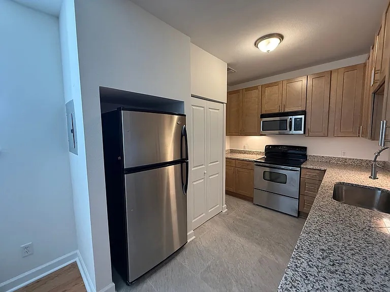 5630 Pershing Ave #13 — Photo 2