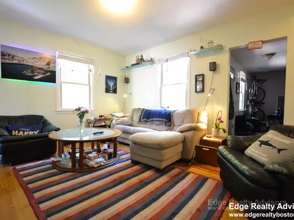 153 Nonantum St, Brighton, MA 02135