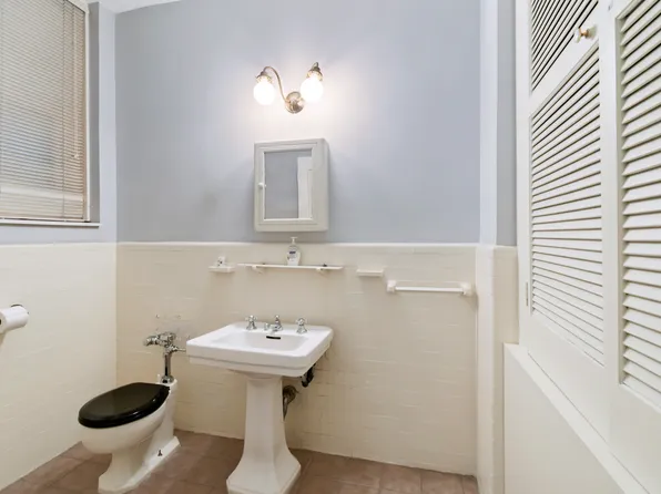 40 East 83rd Street image 10 of 13