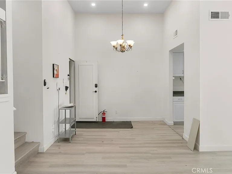 1532 Windsor Ln — Photo 7