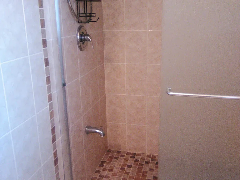 3-2213 Parker Ave #3 — Photo 8