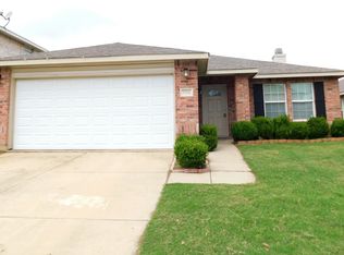 5714 Green Ivy Rd, Denton, TX 76210