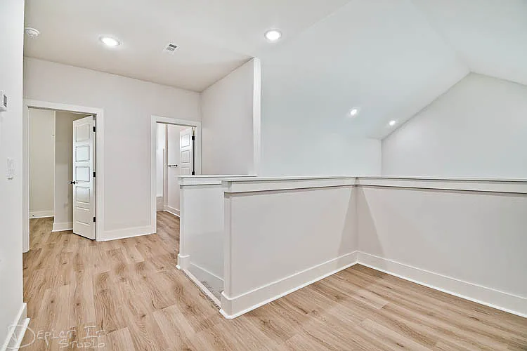 952 Pinnacle St — Photo 15