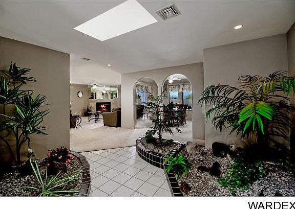 4th image of 461 Acoma Blvd N