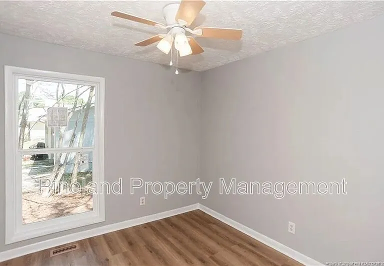 2012 Lakemeadow Dr — Photo 23