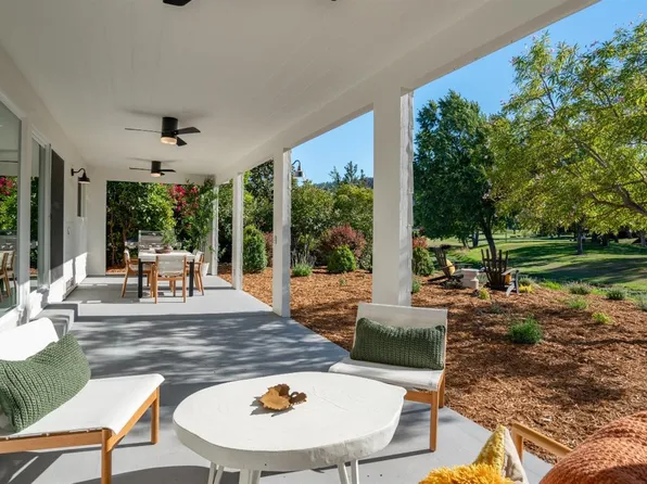 8841 Oakmont Drive, Santa Rosa, CA 95409