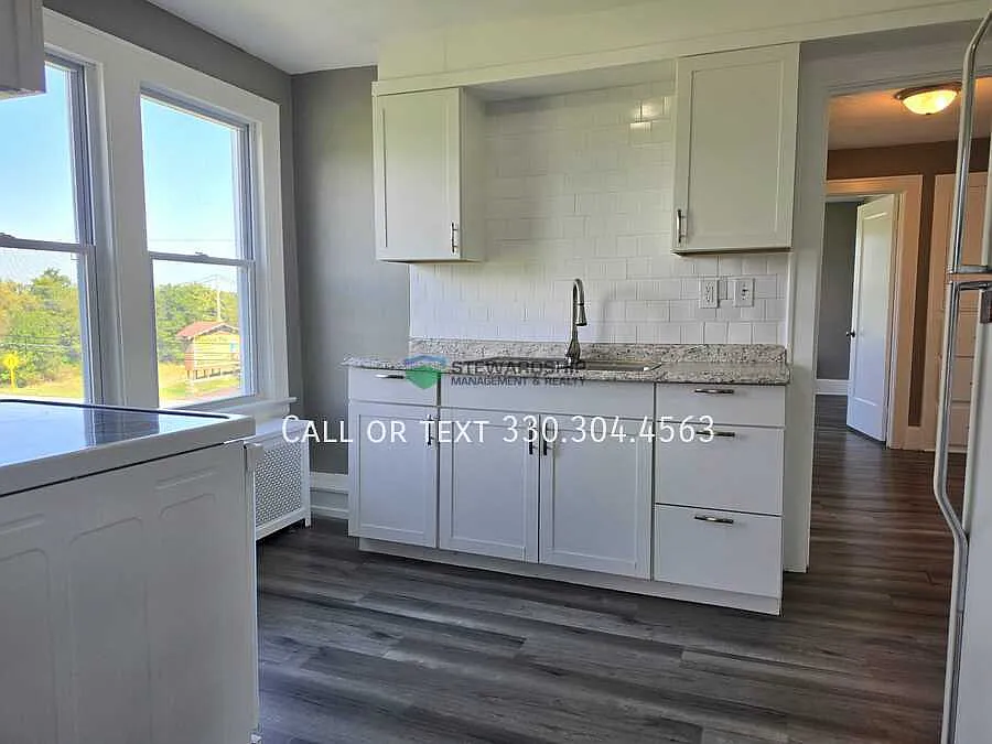 Spacious Two-Bedroom, Two-Bathroom Apartment in Massillon Available Now! — Photo 4