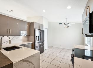 5867 Royal Isles Blvd, Boynton Beach, FL 33437