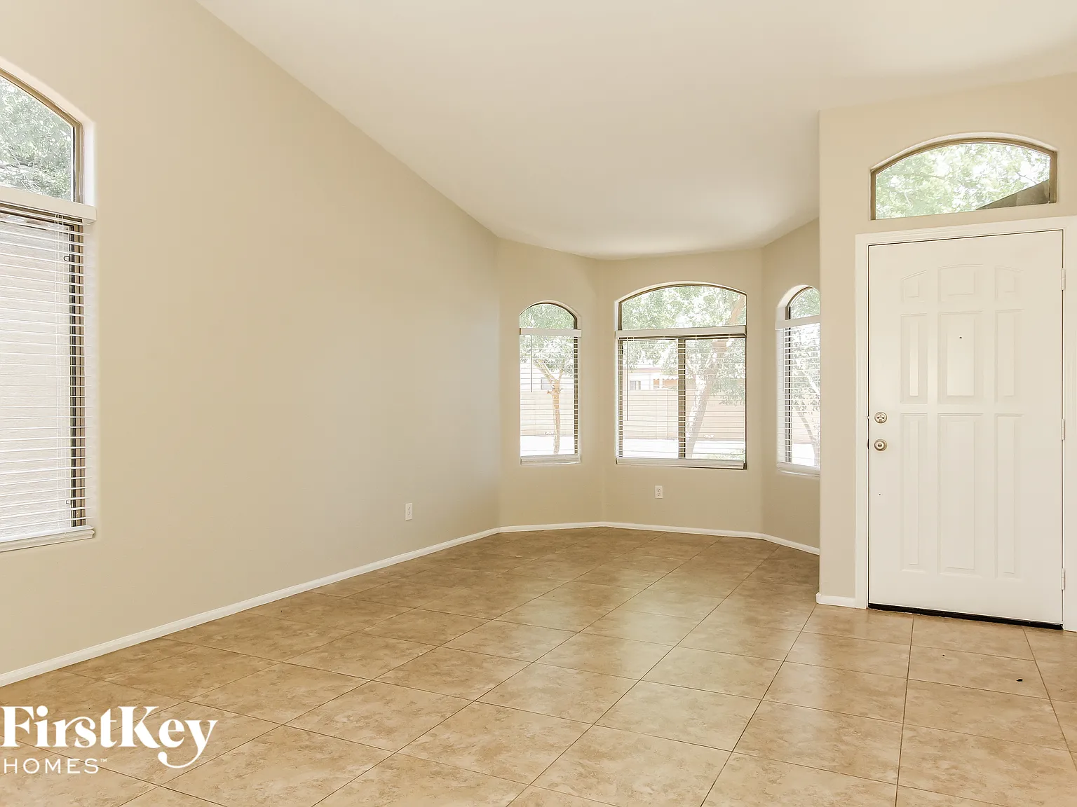 4 bed, 2.5 bath, 2056 sqft, $2,495 — Photo 2