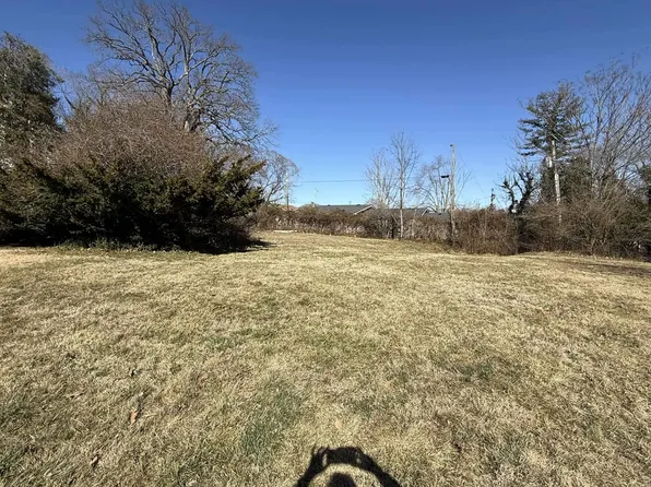 1517 Fairfax Dr, Ashland, KY 41101