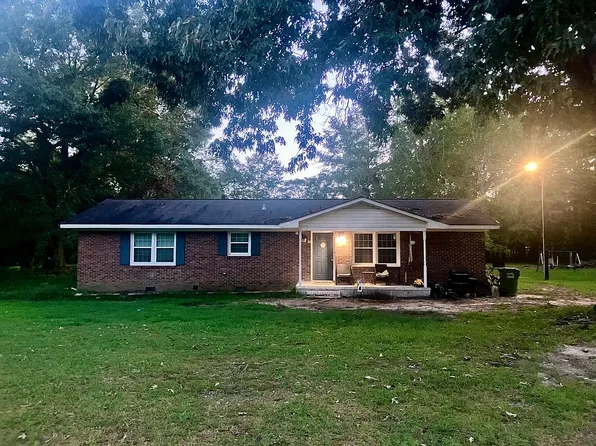 509 Freetown Rd, Hodges, SC 29653