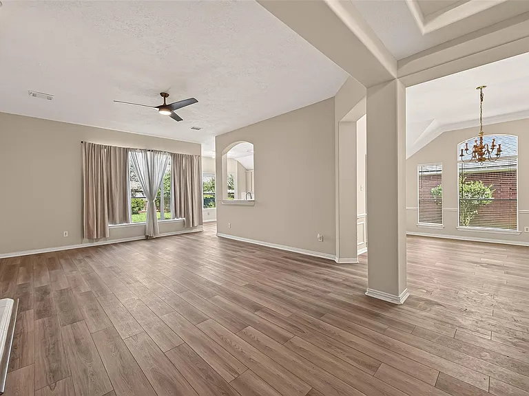 2607 Plantation Hollow Ct — Photo 10