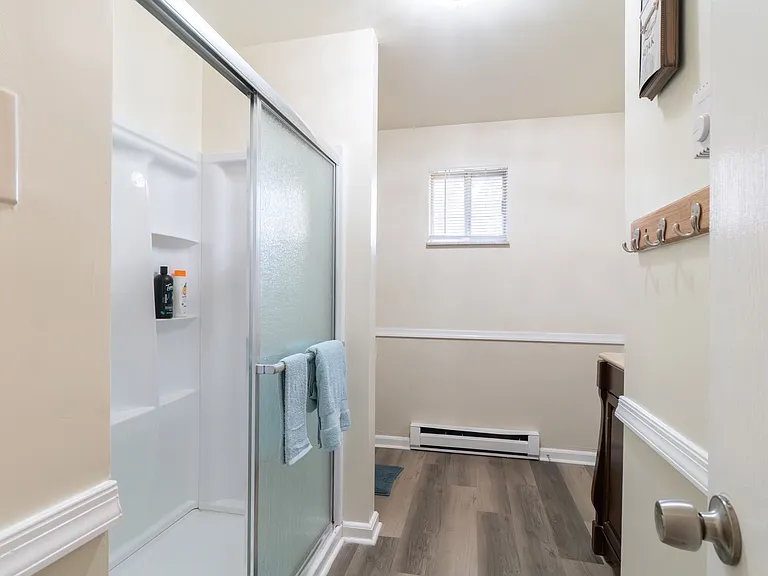 1226 Stones Crossing Rd — Photo 6