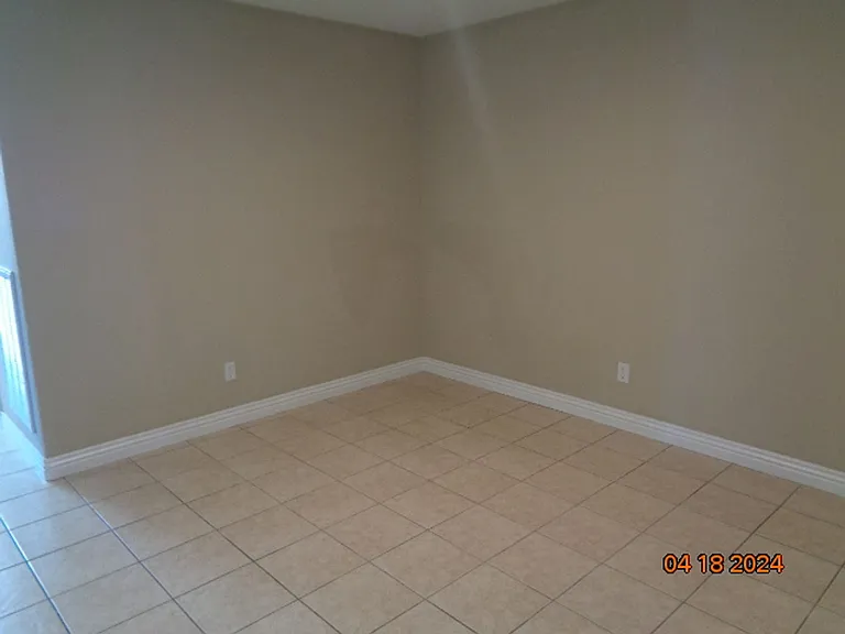 2064 W Avenue K #6 — Photo 3