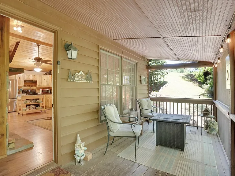 41 Courtside Ct — Photo 22