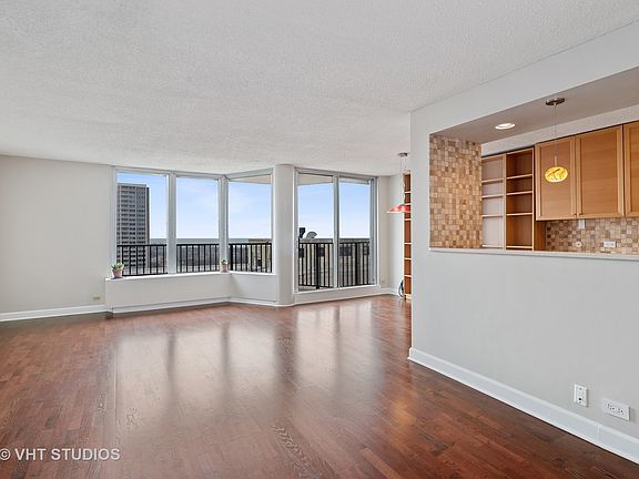 3rd image of 4170 N Marine Dr APT 19H