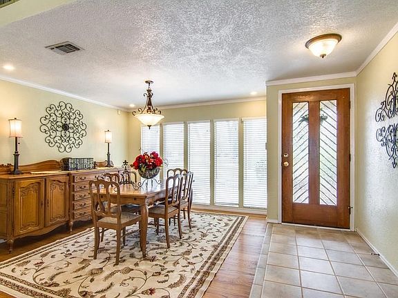 Entry and formal dining
