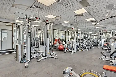 Rented by R New York