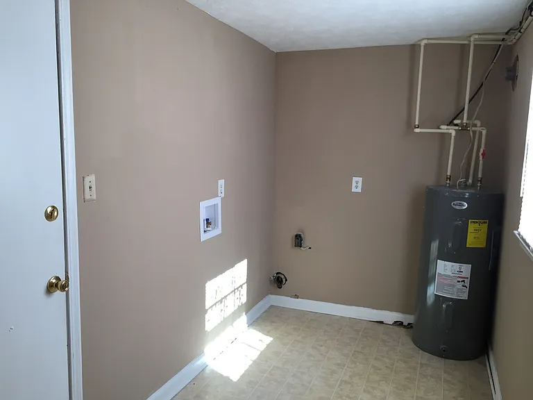 3122 Baldwin St — Photo 6